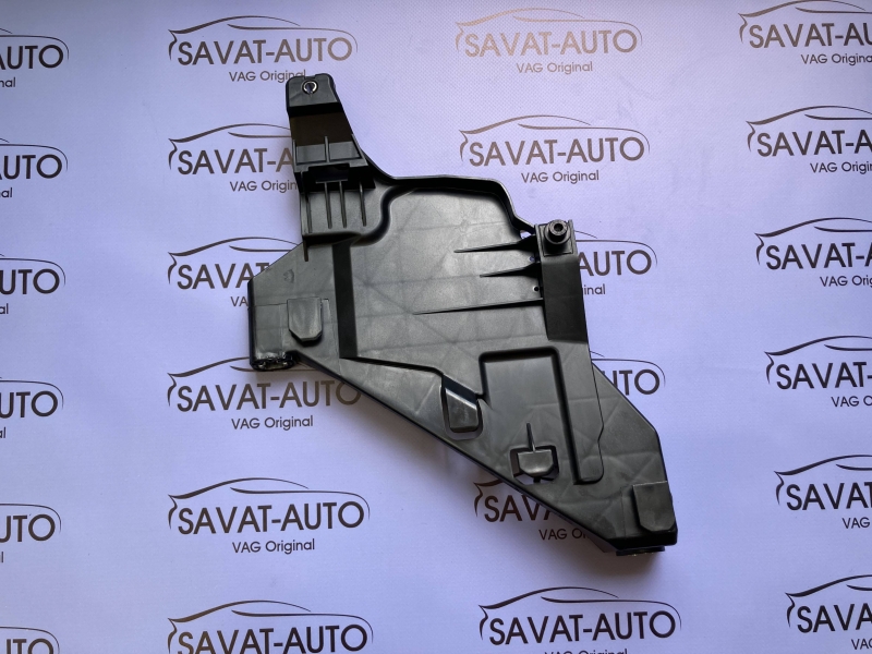 1 8R0941454A кронштейн