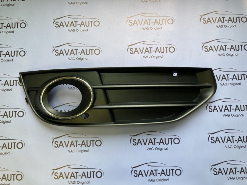 1 8K0807682H 01C решітка
