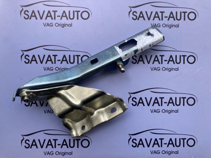 1 8R0823302A шарнір кришки капота